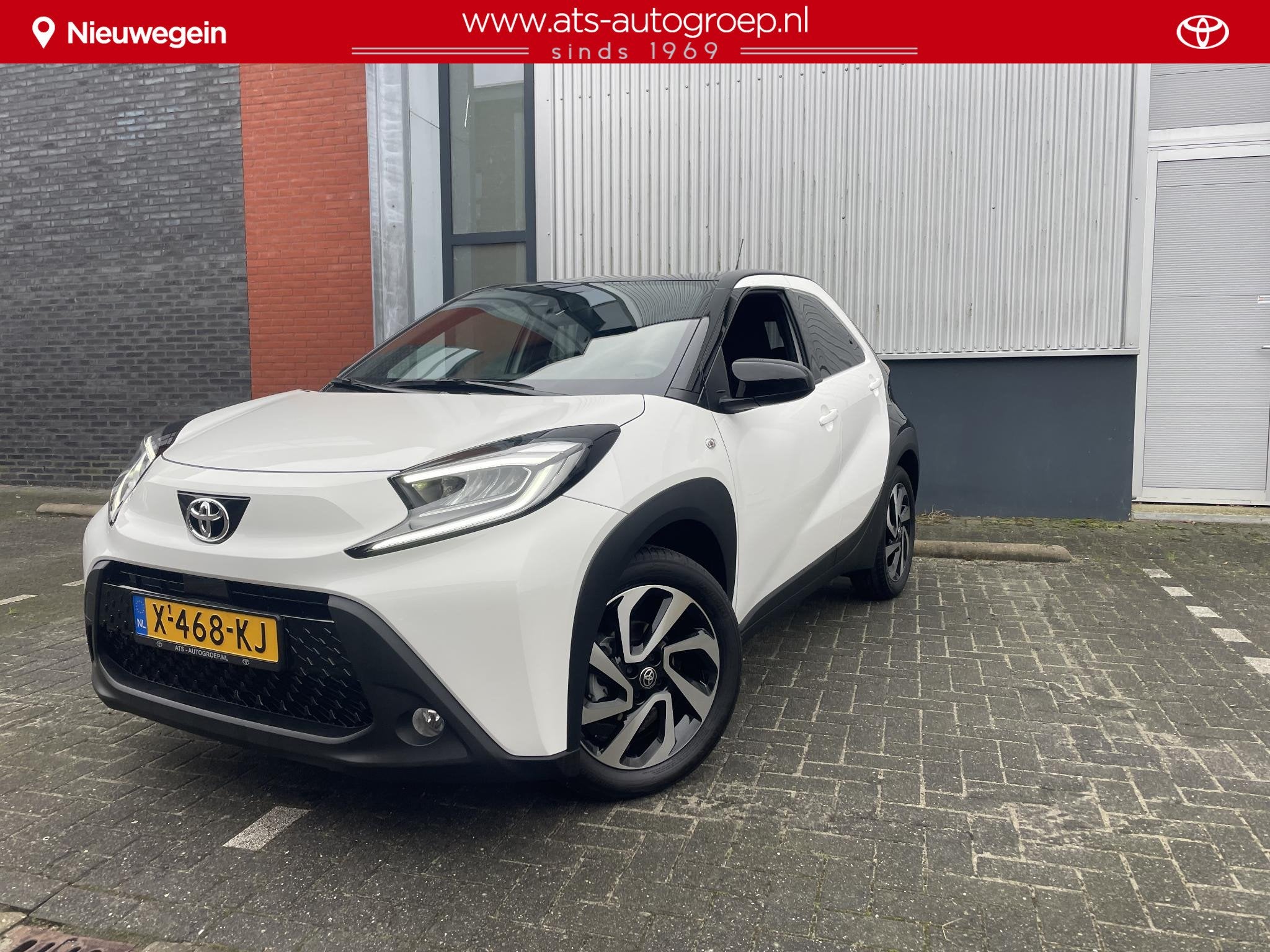 Toyota Aygo X 1.0 VVT-i MT Pulse |17.000 KM | Bitone wit/zwa, Stof, Gebruikt, 4 stoelen, Wit