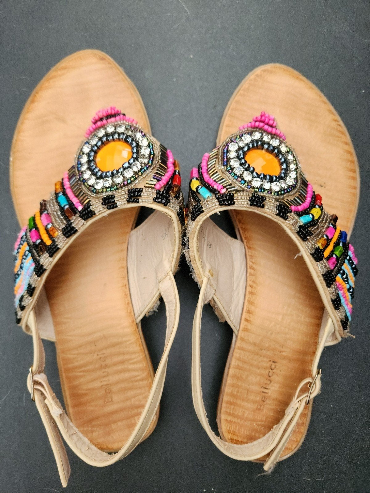 Bellucci sandalen maat 37,5 met kralen, Kleding | Dames, Overige kleuren, Bellucci, Gedragen, Sandalen of Muiltjes