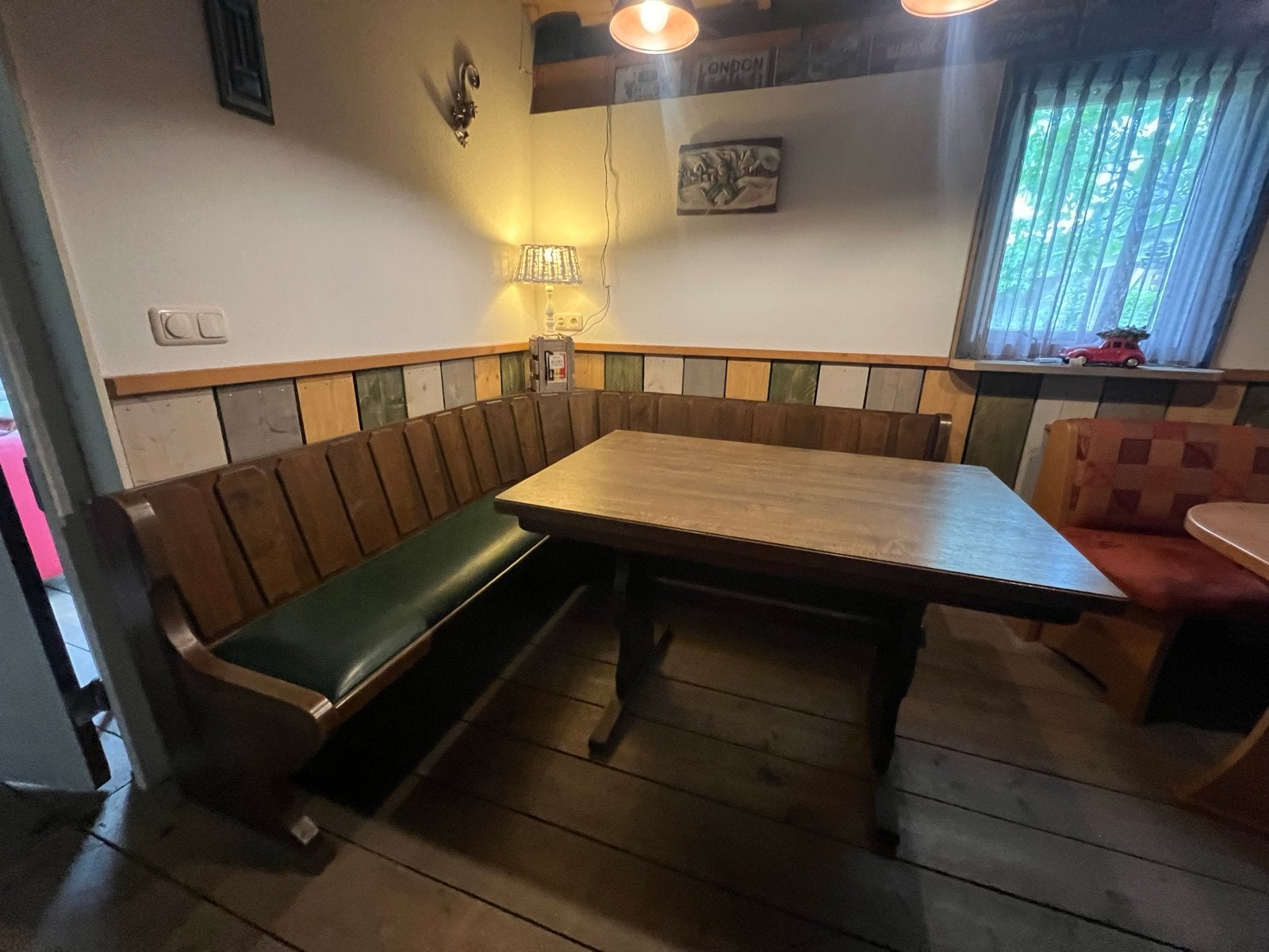 Duitse eethoek Houten hoekbank met tafel - Gezellige eethoek, Ophalen of Verzenden, Gebruikt, Hout