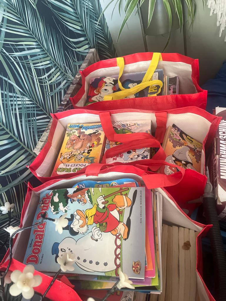 Grote collectie Donald Duck pockets en vakantieboeken, Meerdere stripboeken, Ophalen, Gelezen