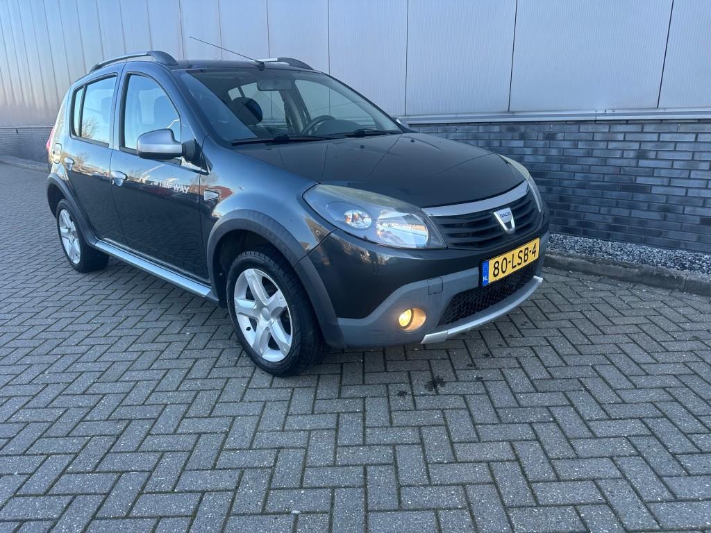 Dacia SANDERO 1.6 STEPWAY+Airco, Gebruikt, 4 cilinders, 1070 kg, 49 €/maand