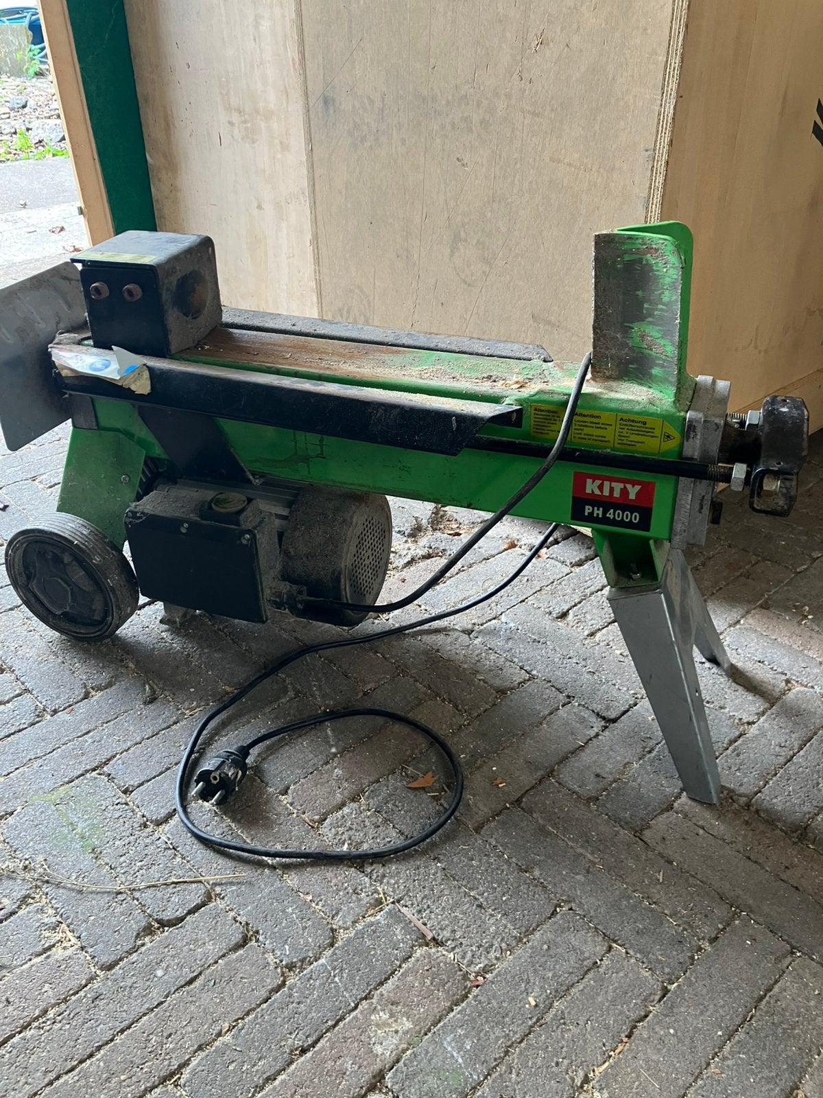 Houtklover 4 ton, Tuin en Terras, Ophalen, Zo goed als nieuw