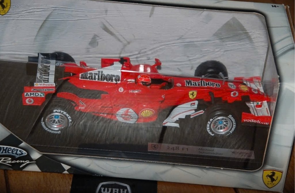 1:18 F1 ERRARI 248 SCHUMACHER MARLBORO Hotwheels WRH, Verzenden, Zo goed als nieuw, Auto, Hot Wheels