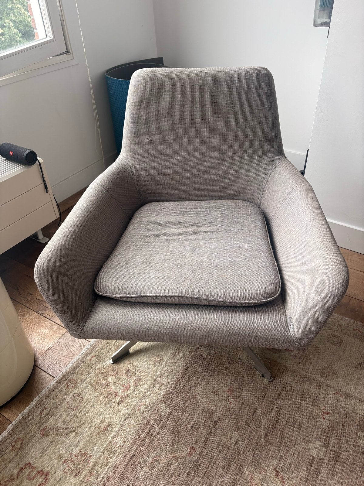 Comfortabele grijze stoffen fauteuil met draaivoet, Ophalen, Gebruikt, Eén, Stof