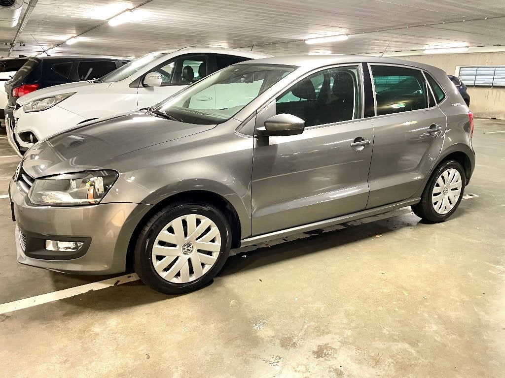 Volkswagen Polo 1.2 51KW 2011 Grijs-PDC-Cruise-CarPlay, Voorwielaandrijving, 40 €/maand, Zwart, 1198 cc