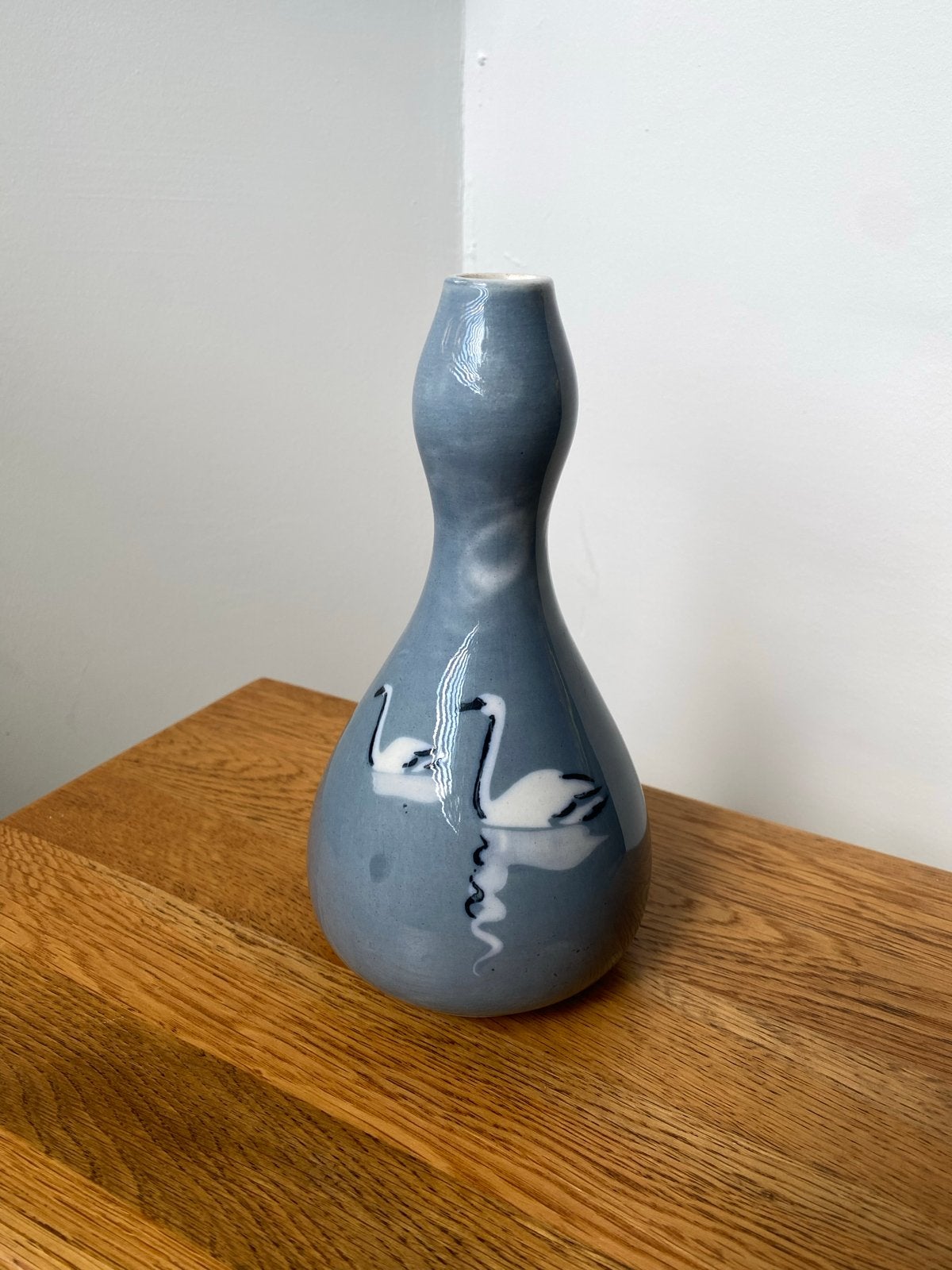 Vintage vaas met zwanenmotief, blauw keramiek, Ophalen of Verzenden