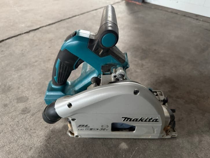 Foto 4 van Makita Invalzaag DSP600Z met geleider en extra zaagblad