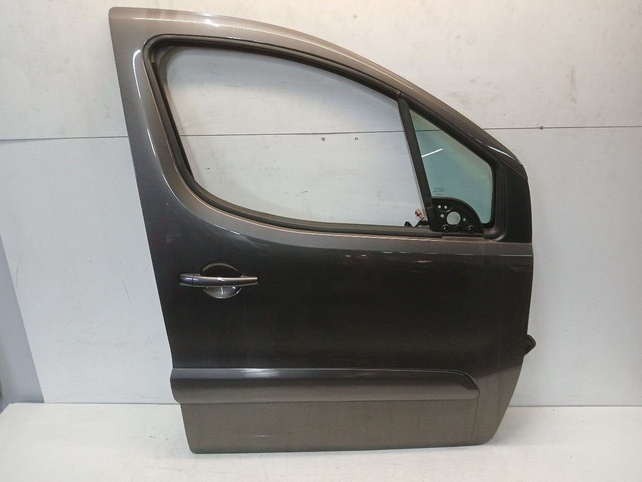 Portier rechts voor Peugeot Partner, Onderdelen@venauto.nl, Van der Ven Autorecycling B.V., Gebruikt, Ettenseweg 76, 4706 PB Roosendaal, The Netherlands