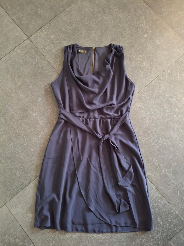 Mooie jurk blauw Fame maat M, Kleding | Dames, Jurken, Maat 38/40 (M), Fame, Blauw, Ophalen of Verzenden
