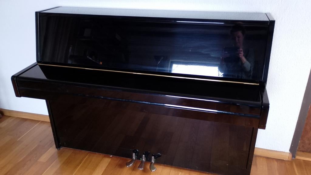 Piano, Yamaha. Zeer goede kwaliteit,, Muziek en Instrumenten, Piano's, Ophalen of Verzenden, Zo goed als nieuw, Zwart