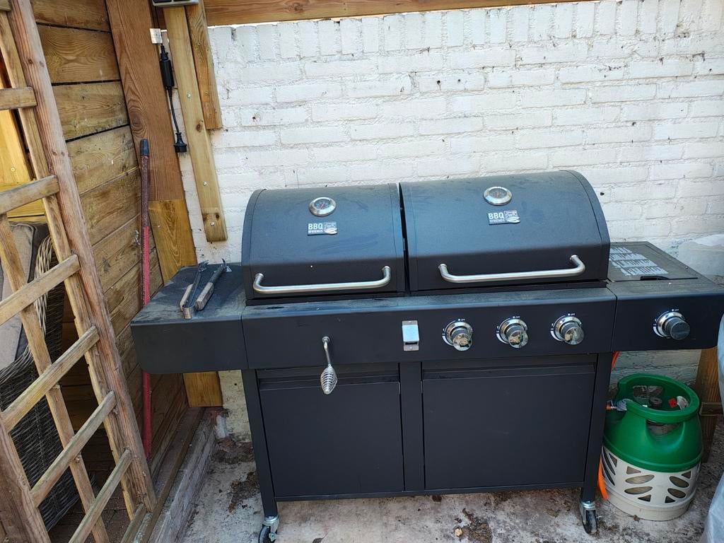 Verrijdbare houtskool en gas bbq, Houtskool, Zo goed als nieuw, Vrijstaand, Ophalen