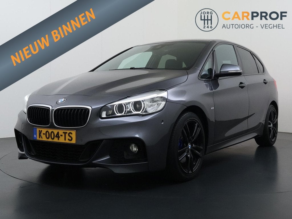 BMW 2-serie Active Tourer 220i High Executive M Pakket Camer, Auto's, BMW, 1998 cc, 730 kg, Gebruikt, Euro 6