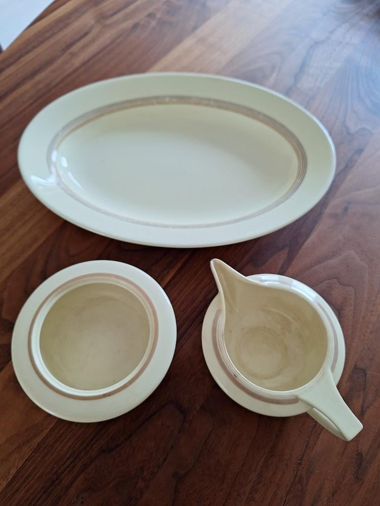 Serveerschaal met melk en suikerpotje, Maastrichts porselein, Ophalen of Verzenden