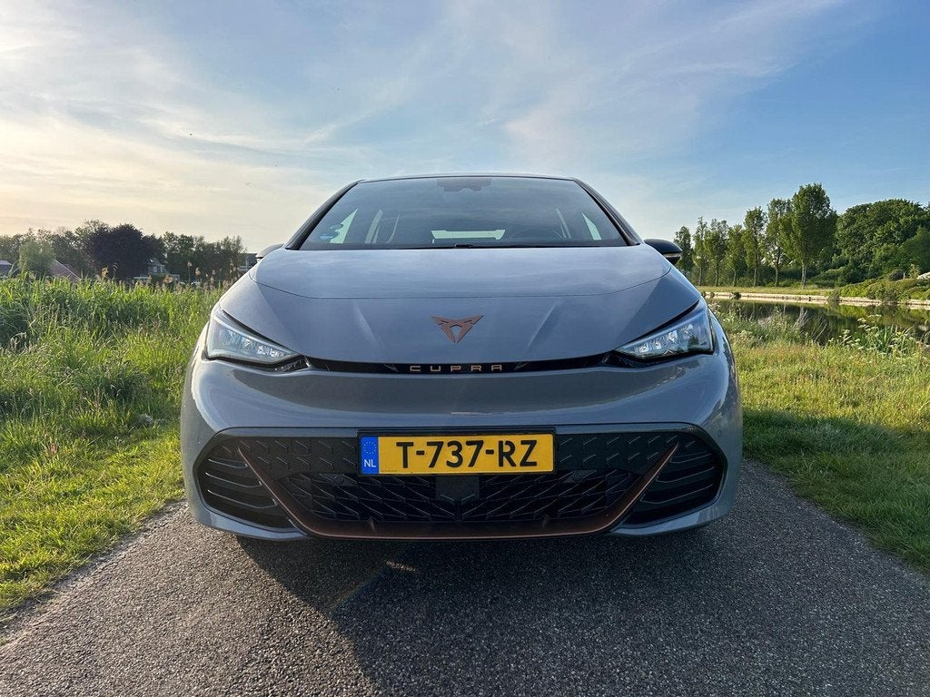 CUPRA Born Adrenaline 82 kWh | SOH 96.3 Trekhaak | Head Up |, Auto's, Automaat, Achterwielaandrijving, Gebruikt, Zwart