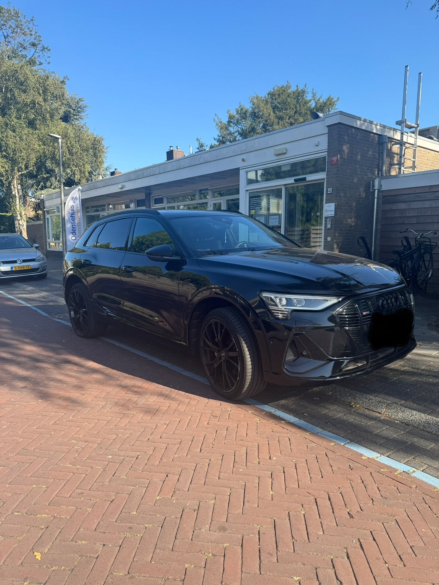 Audi e-tron 50 Quattro advanced 2019, Auto's, Audi, Automaat, 1800 kg, 124 €/maand, Zwart