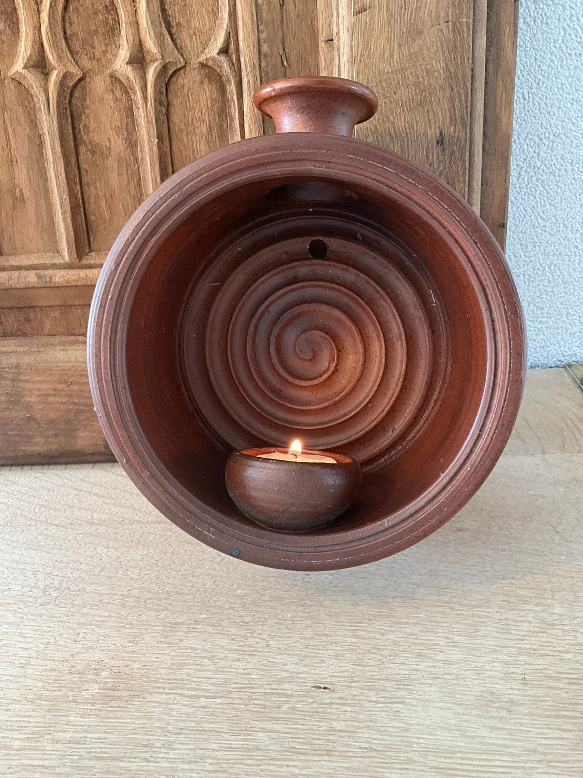 Aardewerk waxinelichthouder voor aan de muur, Gebruikt, Ophalen of Verzenden, Landelijk, Bruin