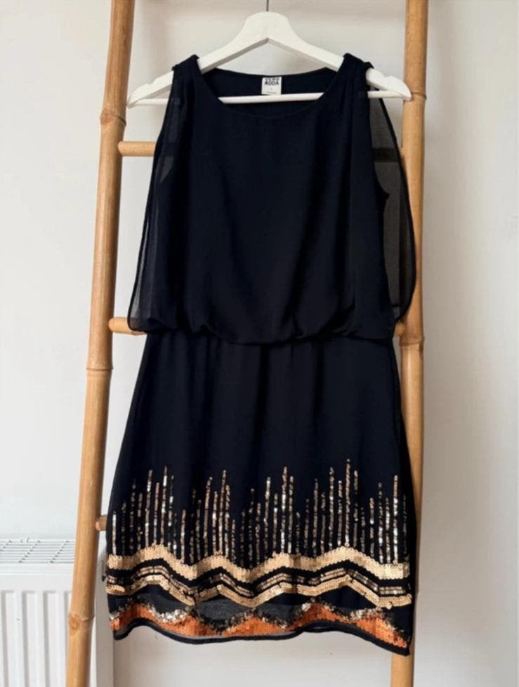 Feestjurk van Vero Moda met pailletjes maat XL. ZGAN, Kleding | Dames, Jurken, Zwart, Maat 42/44 (L), Ophalen of Verzenden, Zo goed als nieuw