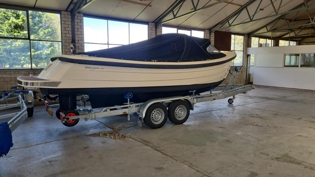 Waterspoor 707 tender sloep 3-cilinder diesel, Watersport en Boten, Ophalen, 10 tot 30 pk, Binnenboordmotor, 6 meter of meer