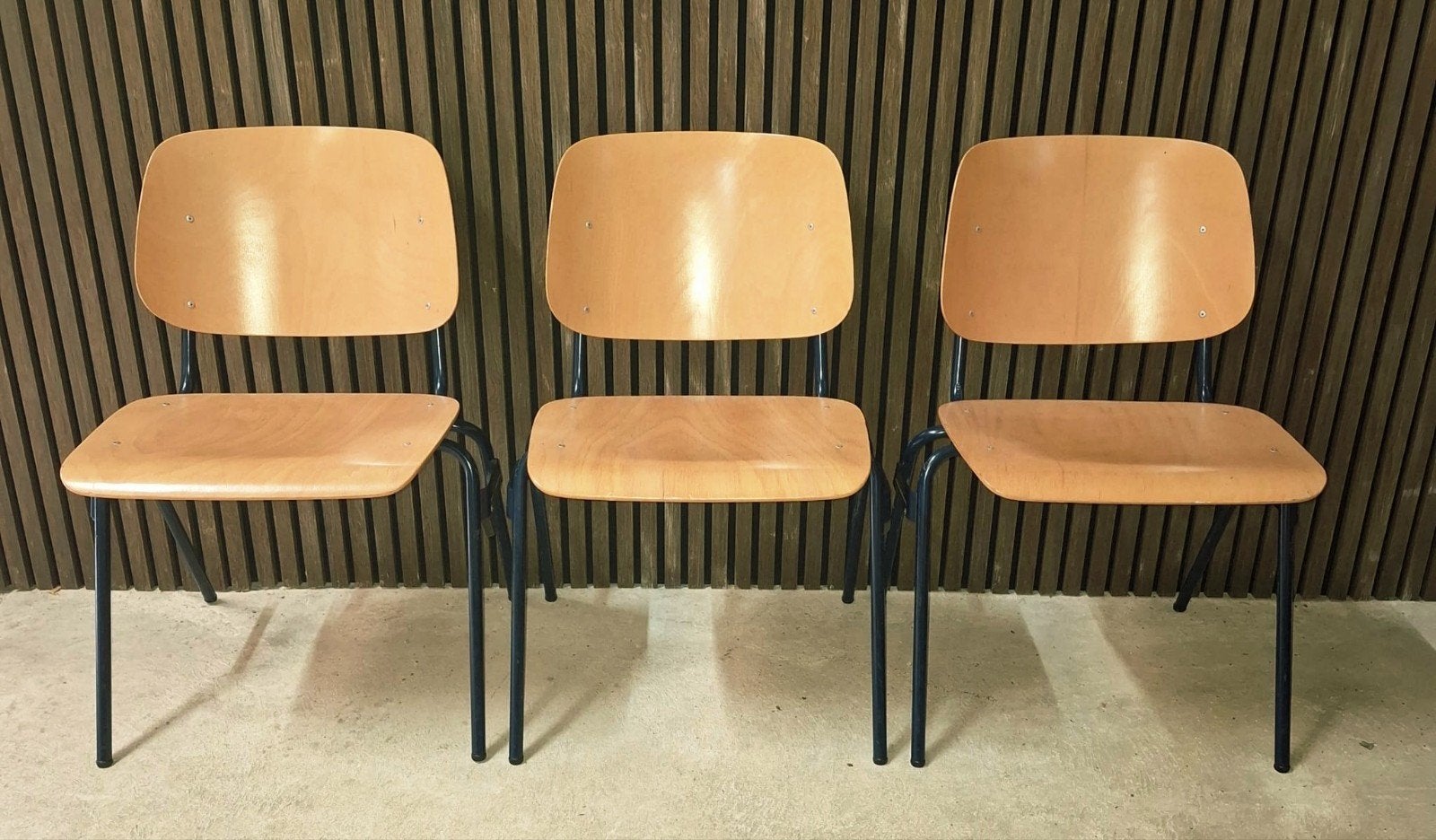 39 x Vintage marko schoolstoelen kantine horeca stoelen cafe, Huis en Inrichting, Ophalen of Verzenden, Zo goed als nieuw, Blauw