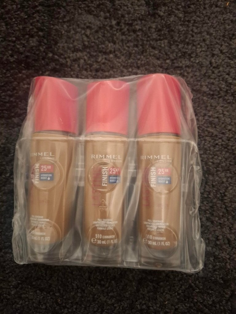 3 nieuwe Rimmel Lasting Finish Foundation (advr 456), Overige kleuren, Gehele gezicht, Nieuw, Ophalen of Verzenden