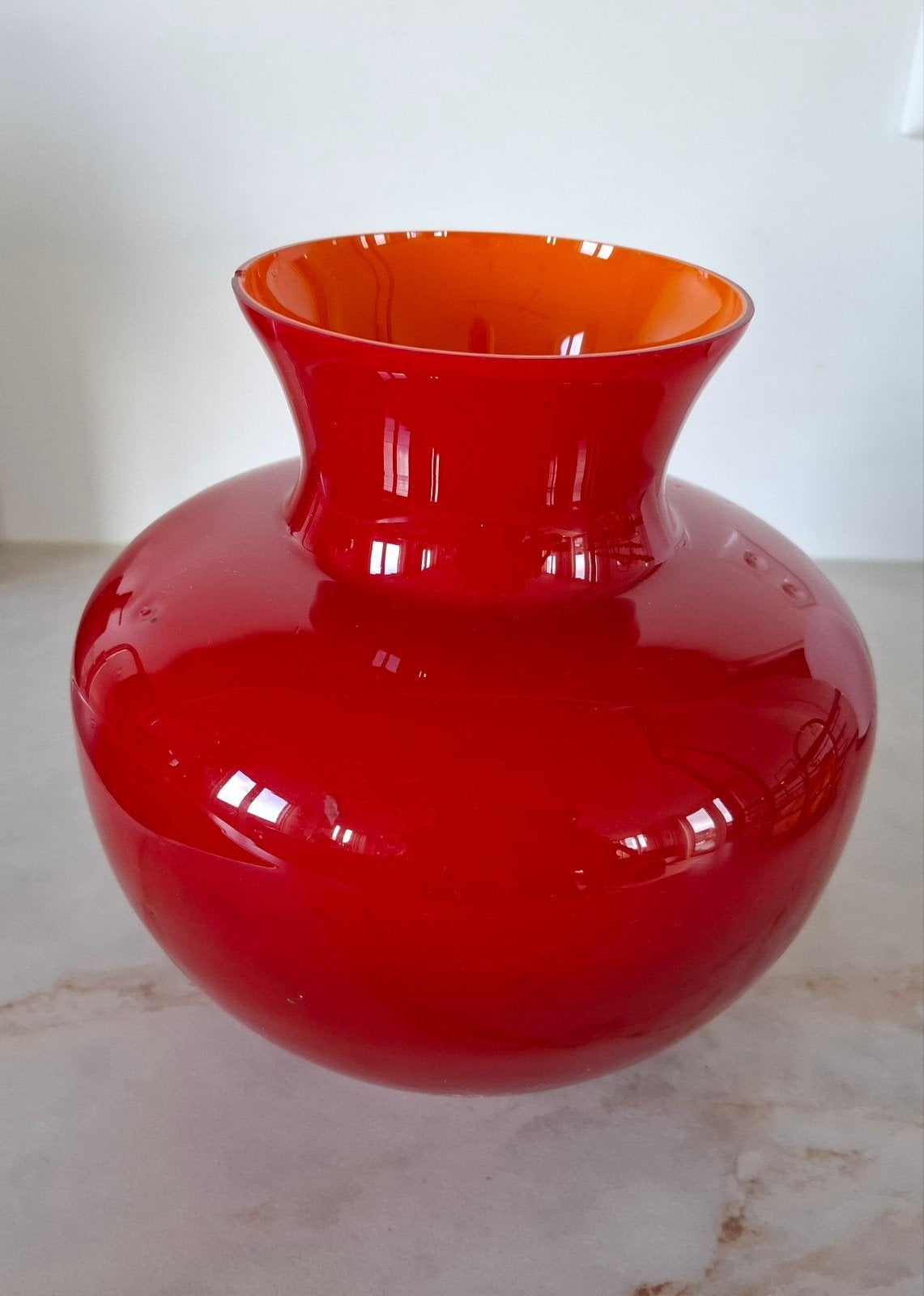Rode vaas met oranje binnenkant - 20cm hoog,  84cm, Ophalen