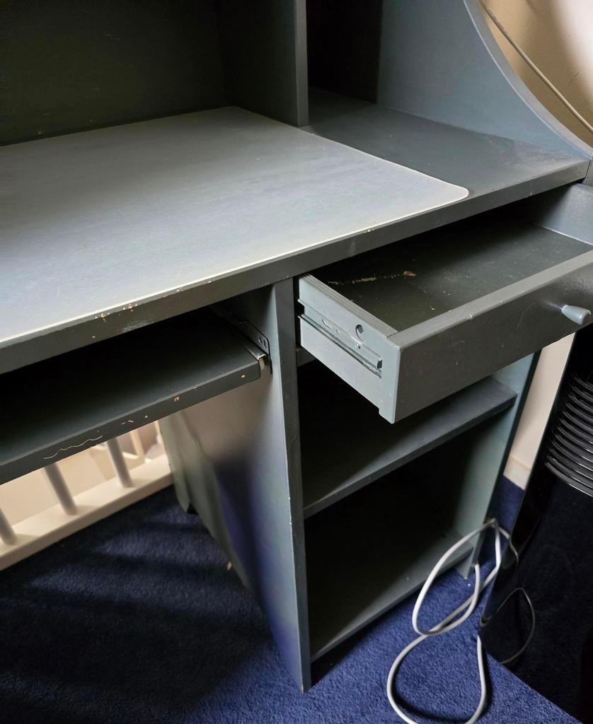 Ikea bureau grijs/blauw  t.e.a.b., Ophalen