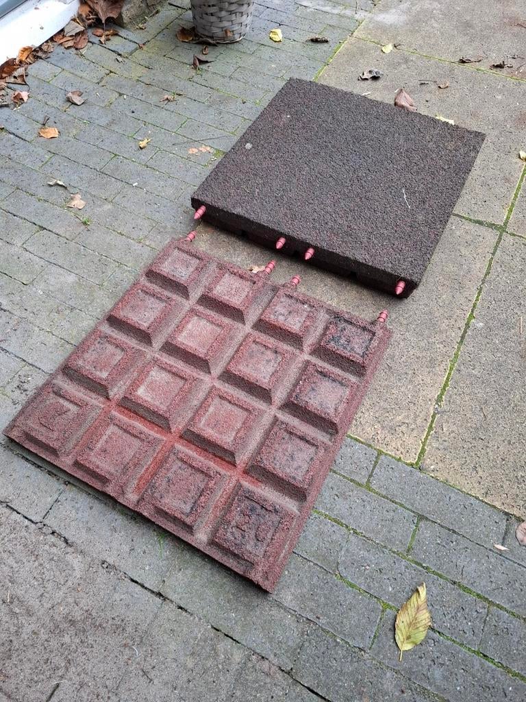 Rubberen tegels 50x50 cm, Ophalen