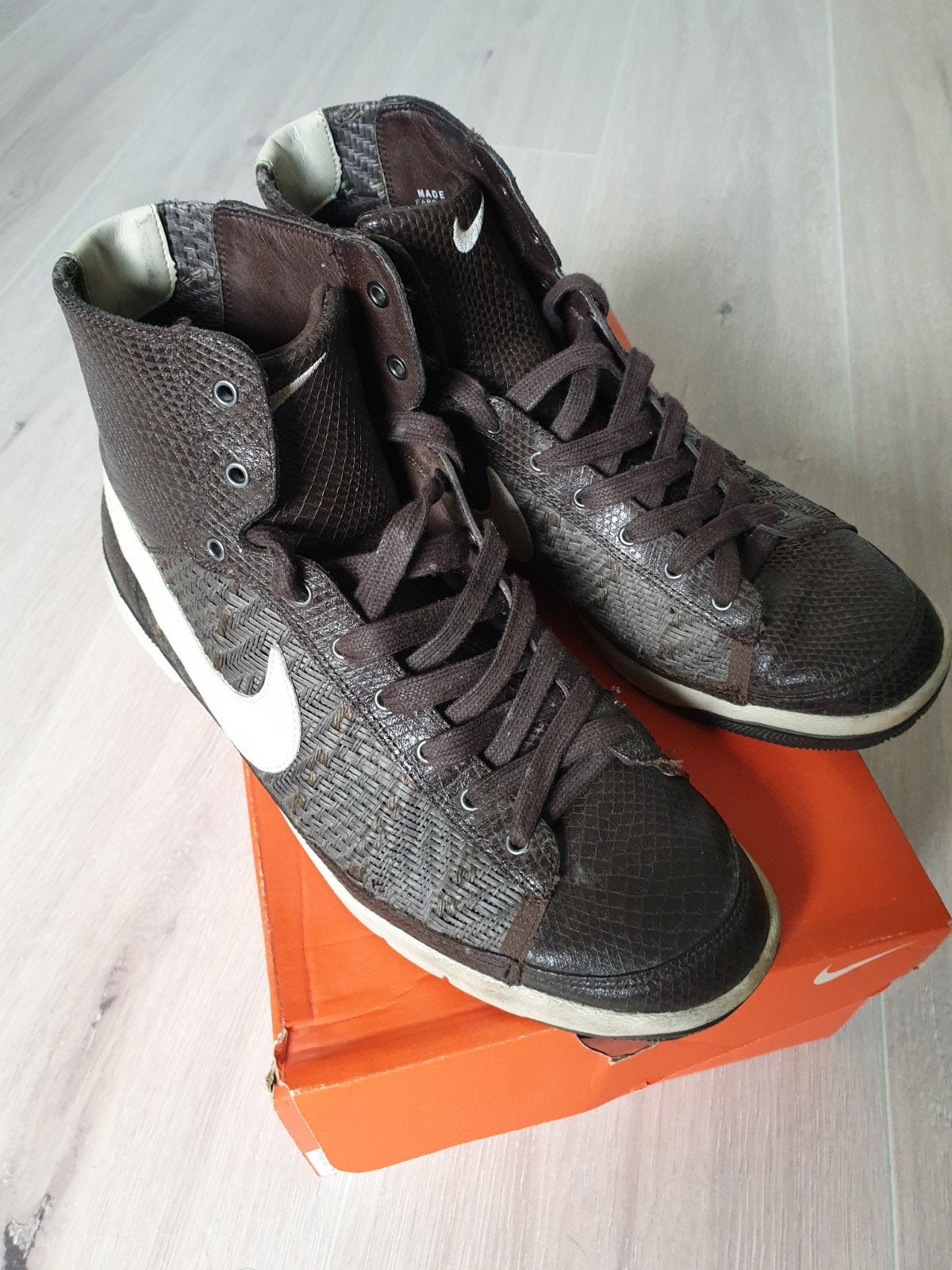 Nike blazer high straw mt 41 €130, Kleding | Heren, Schoenen, Ophalen, Bruin, Nike, Sneakers of Gympen