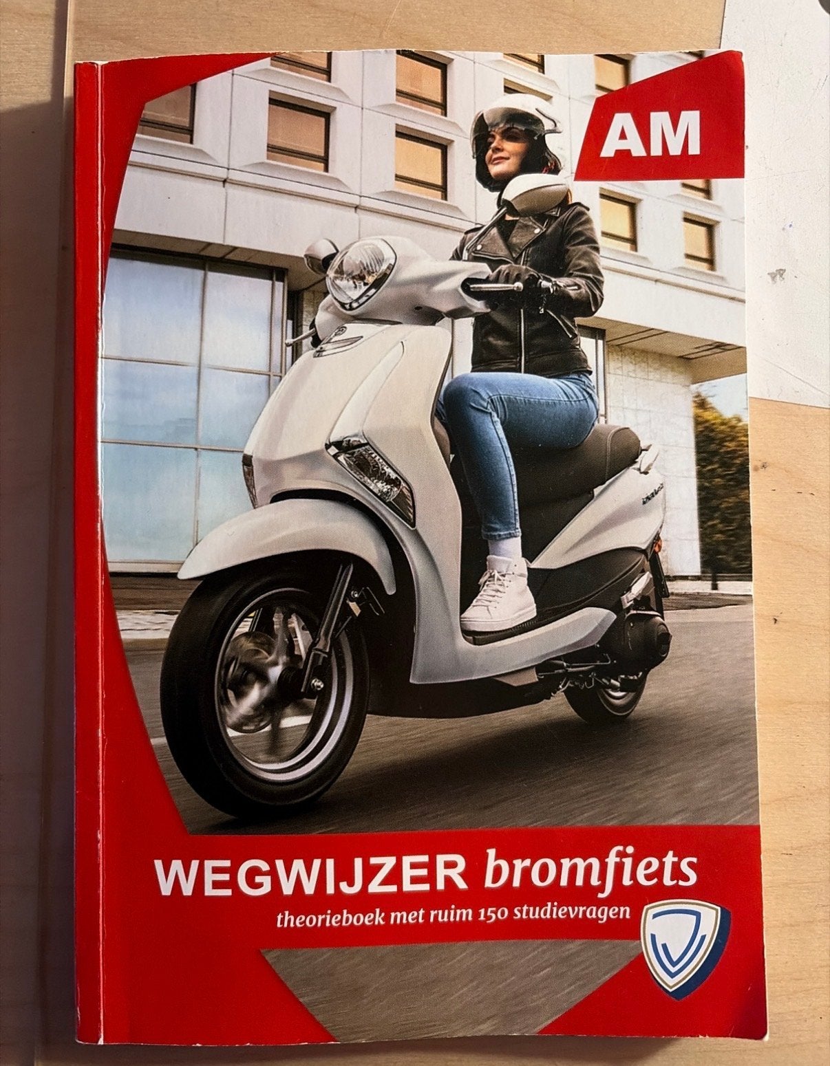 Theorieboek Scooter & Bromfiets + Antwoorden & 3D Animatie, Ophalen of Verzenden, Zo goed als nieuw, Overige niveaus