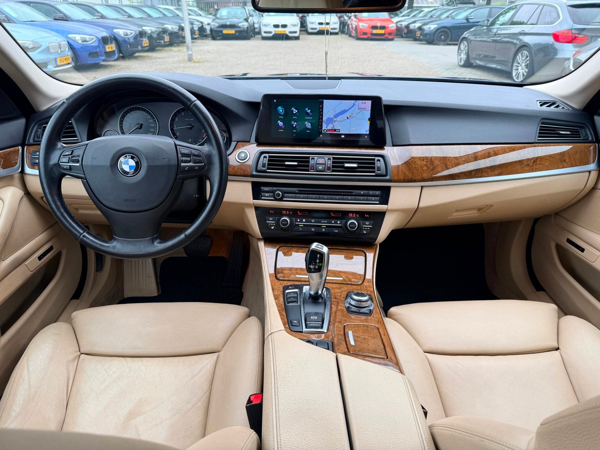 BMW 5-serie 550i High Executive|Ketting + Klepseals vervange, Auto's, Automaat, Euro 5, Achterwielaandrijving, Gebruikt