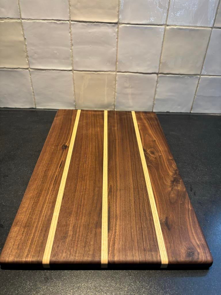 Notenhouten snijplank met essenhouten( gloednieuw), Ophalen of Verzenden, Nieuw