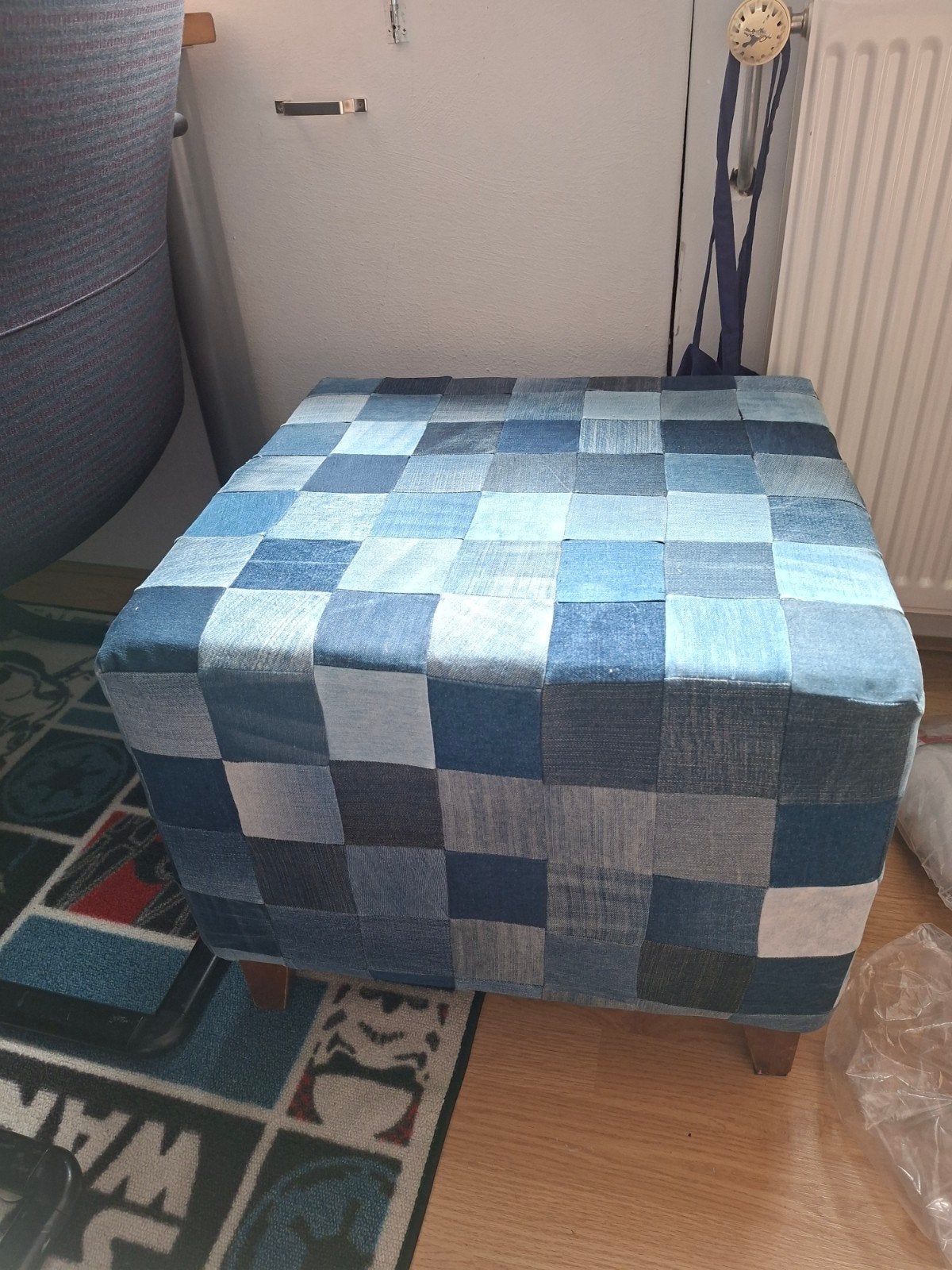 Gratis 2 poeven/hockers, Ophalen, Gebruikt