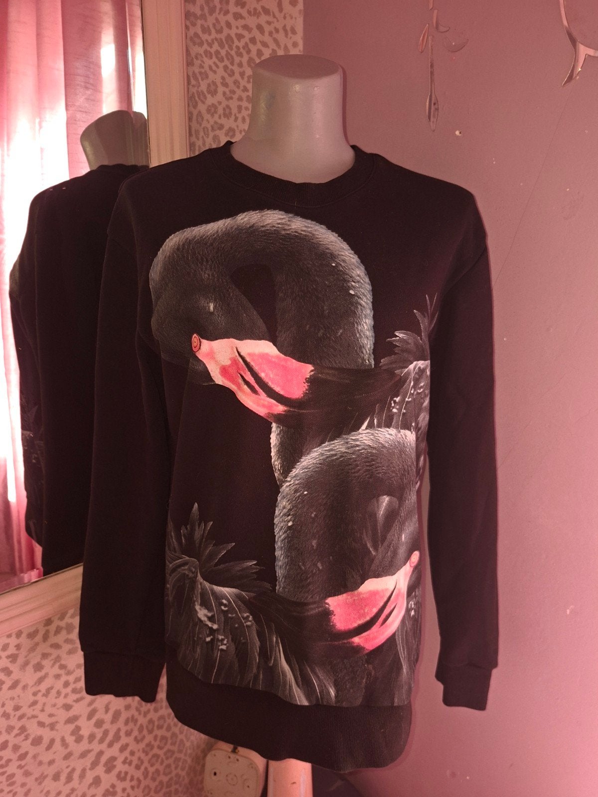 Givenchy sweater met zwanenprint, Kleding | Dames, Maat 38/40 (M), Zwart, Ophalen of Verzenden, Lange mouw