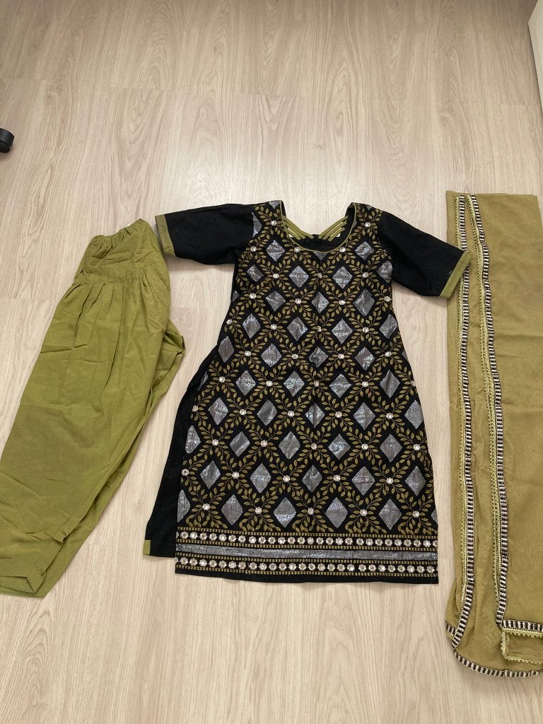 Indiase/ Pakistaanse/ Bollywood kleding, M, Maat 38/40 (M), Overige typen, Nieuw, Ophalen of Verzenden