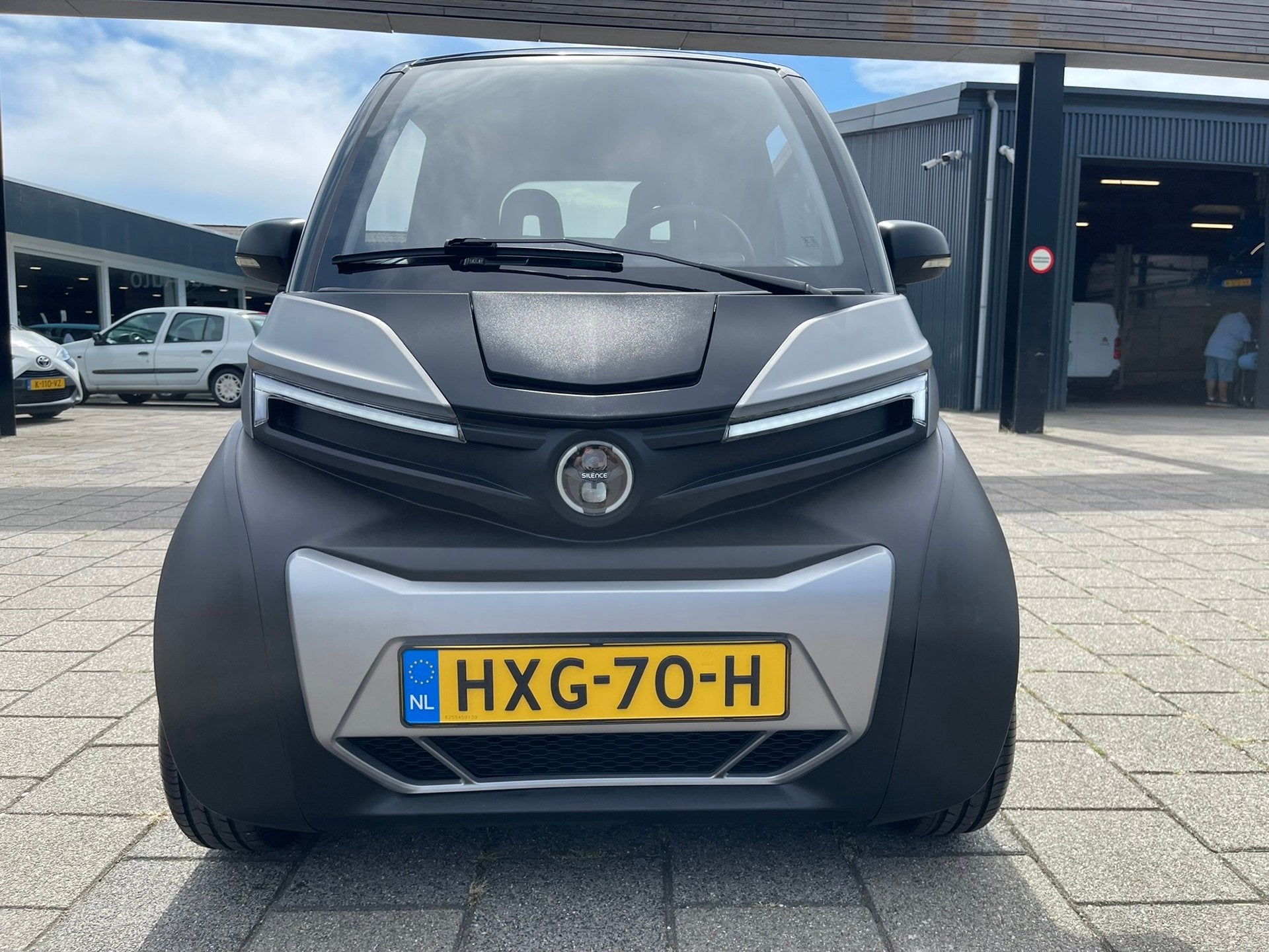 Silence S04 Premium 90 KM/U l BTW! l AIRCO l BLUETOOTH, Auto's, Automaat, 12 maanden, Achterwielaandrijving, Gebruikt