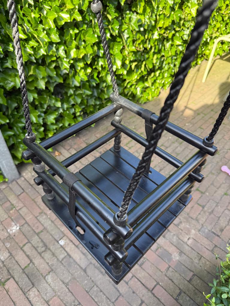 B-Play houten peuterschommel zwart, Ophalen, Zo goed als nieuw, Schommel