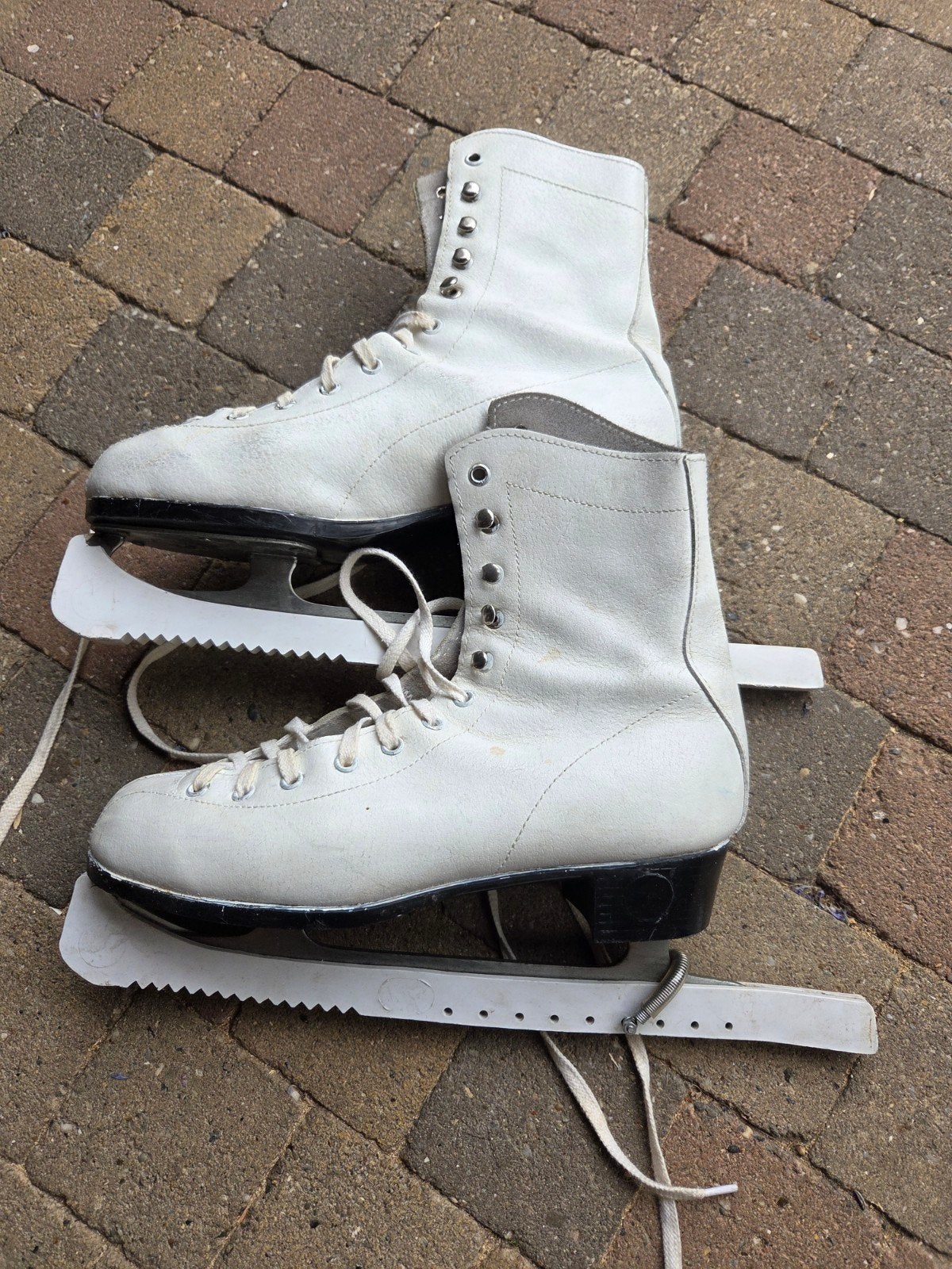 Witte kunstschaatsen, maat 41, Sport en Fitness, Ophalen of Verzenden, Gebruikt, Kunstschaatsen