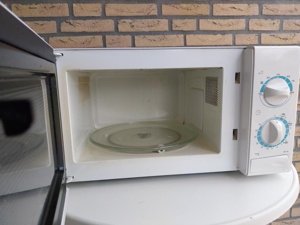 Samsung Magnetron 800W met analoge klok en bel, Witgoed en Apparatuur, Magnetrons, Ophalen, Gebruikt, Magnetron, Draaiplateau