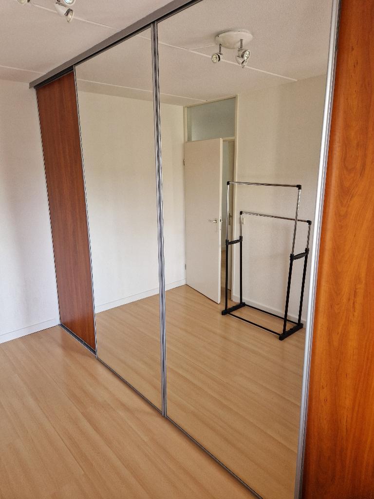schuifwand met deuren spiegel en hout, Huis en Inrichting, Ophalen, 100 tot 150 cm, 200 cm of meer, Modern