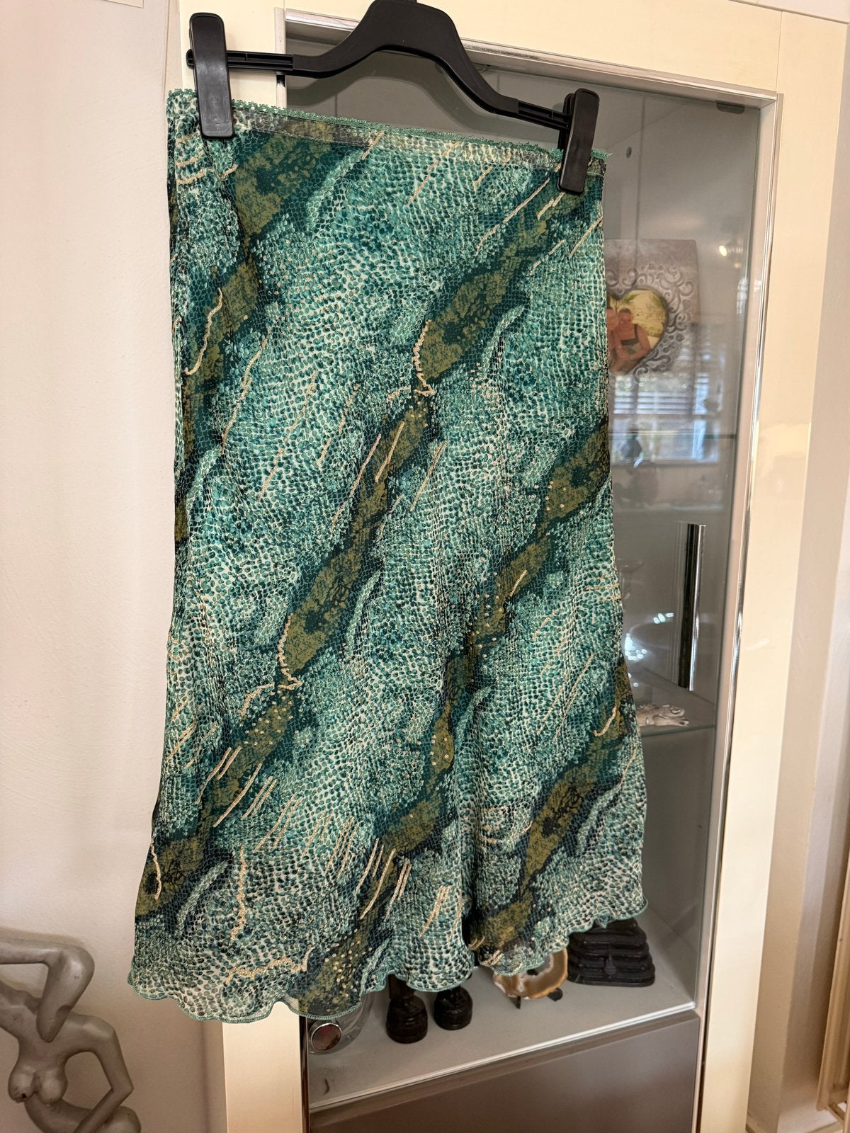 Mooie groene rok met slangenprint - Maat M, Kleding | Dames, Ophalen of Verzenden, Zo goed als nieuw, Maat 38/40 (M), Groen