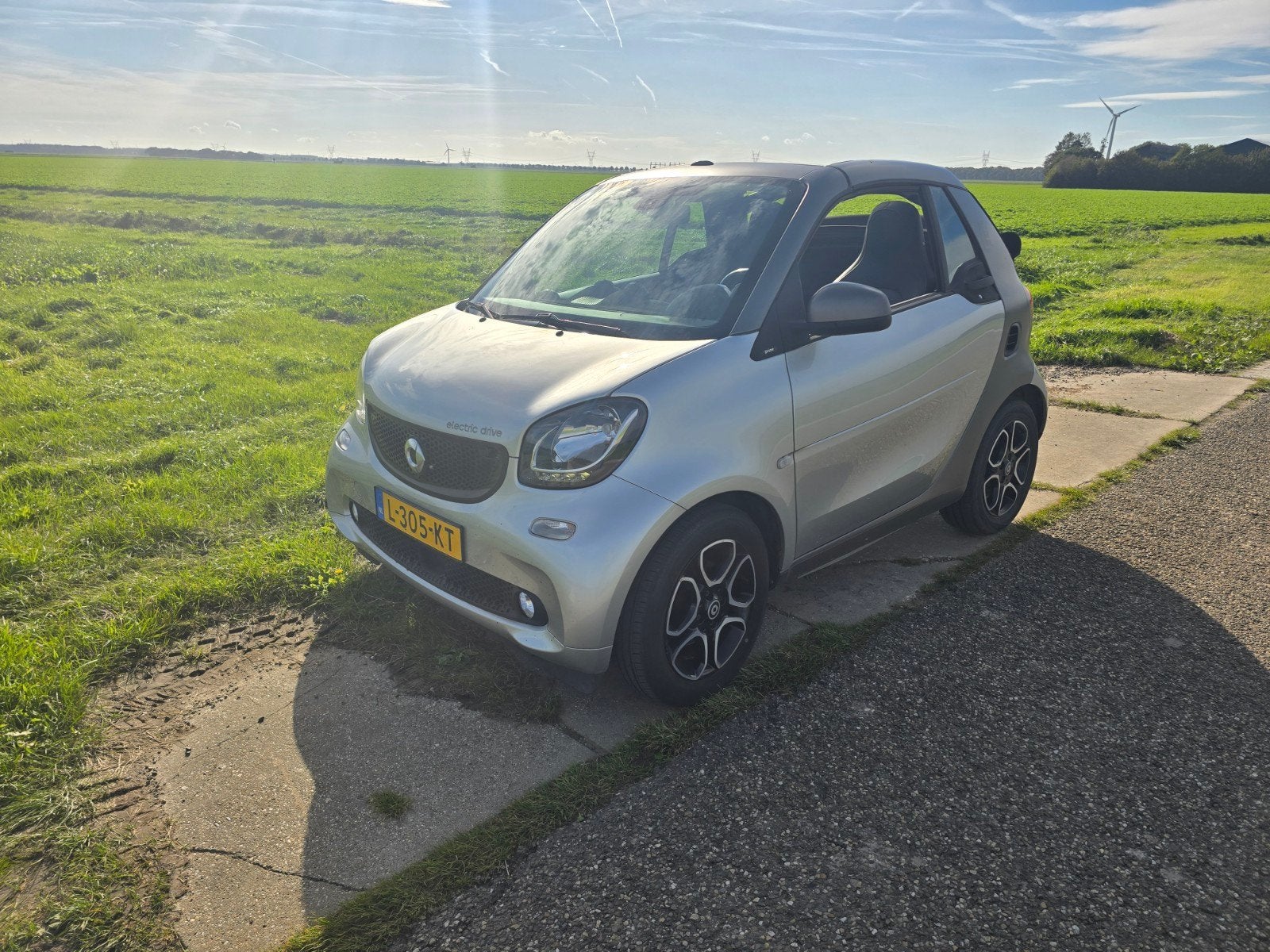 Smart ForTwo Cabrio Electric 82pk 2018 Grijs, 82 pk, 270 min, 30 €/maand, Te koop