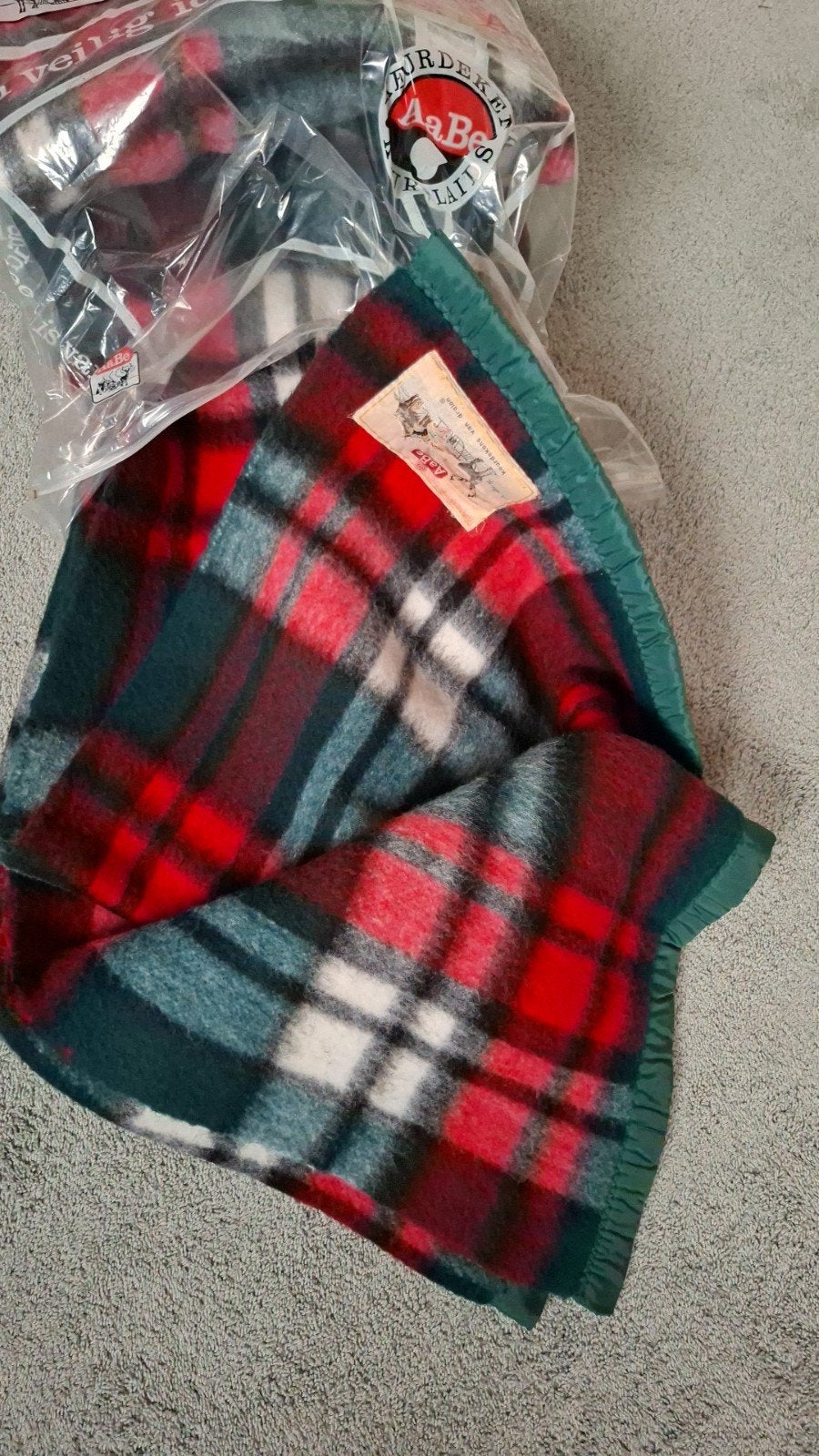 AaBe deken - Rood, Groen, Wit Geruit, Wol, Ophalen of Verzenden, Zo goed als nieuw, Plaid