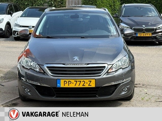 PEUGEOT 308 1.2 PureTech Blue lion panoramadak trekhaak clim, 12 maanden, Stof, Gebruikt, Euro 6