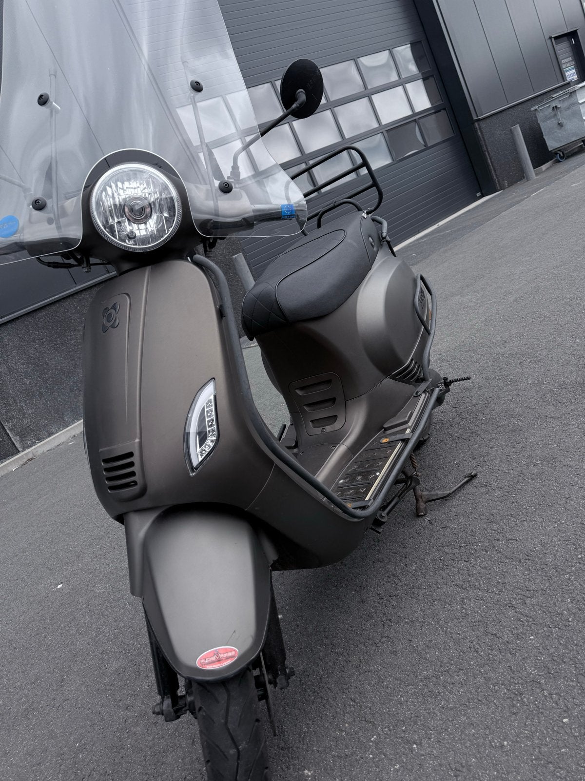 AGM VX50 Scooter - Geel Kenteken, Ophalen, Gebruikt, Maximaal 45 km/u, Benzine