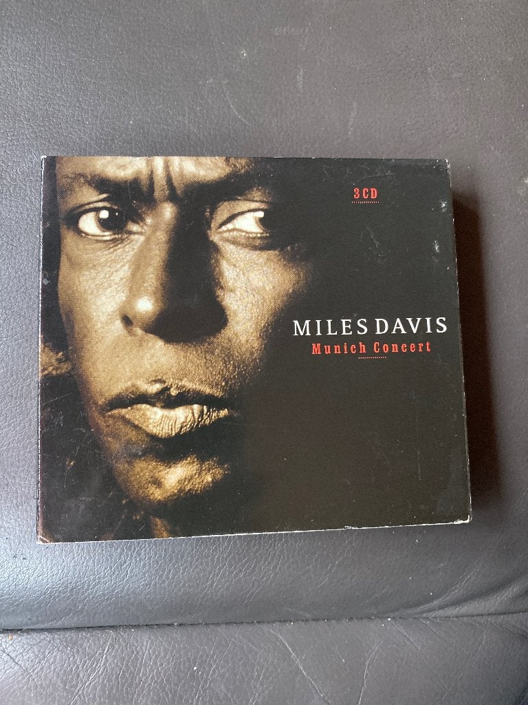 Miles Davis - Munich Concert (3 CD Boxset), Boxset, Inclusief boekje, Ophalen of Verzenden, Zo goed als nieuw