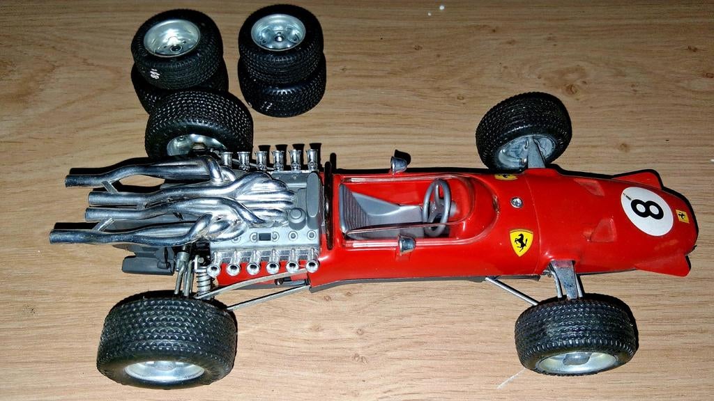 Schuco Ferrari F2 reserve set wielen bieden vanaf 30 euro, Ophalen of Verzenden, Auto