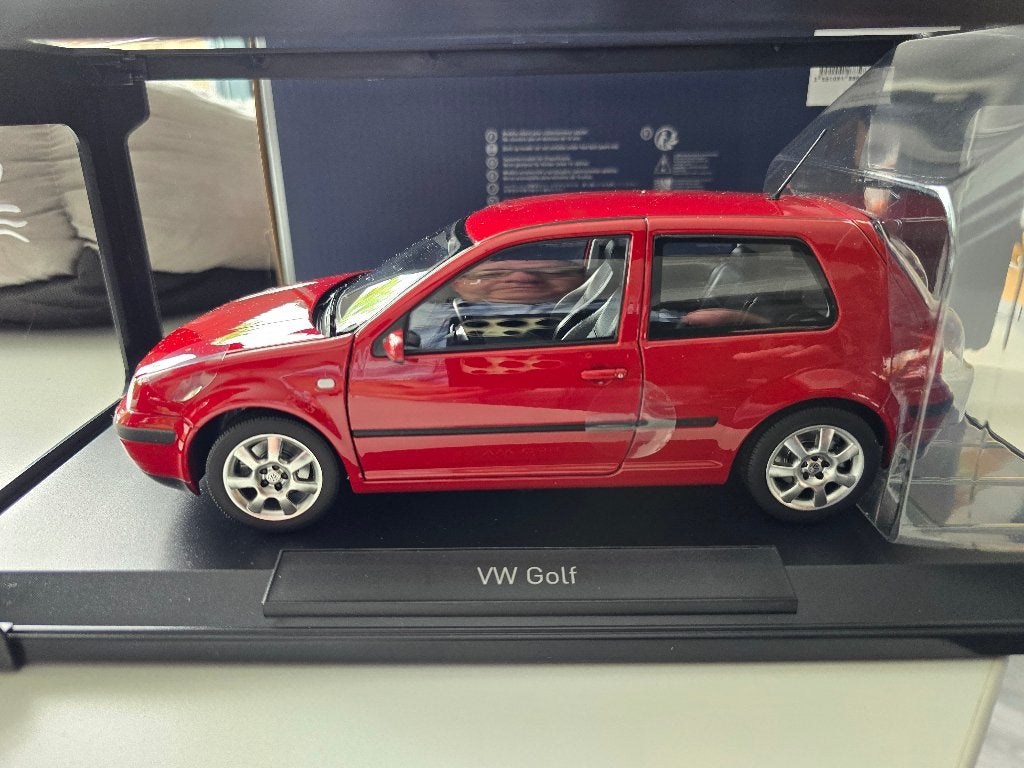 Volkswagen Golf 2002 1/18, Ophalen of Verzenden, Nieuw, Auto, Norev