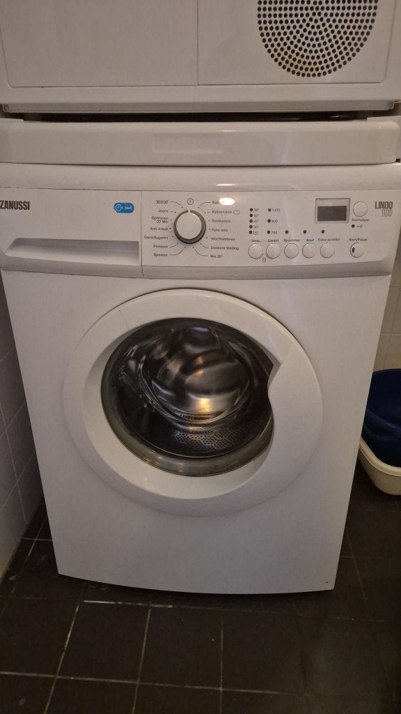 Zanussi wasmachine € 70, Ophalen, Gebruikt, Voorlader, 85 tot 90 cm