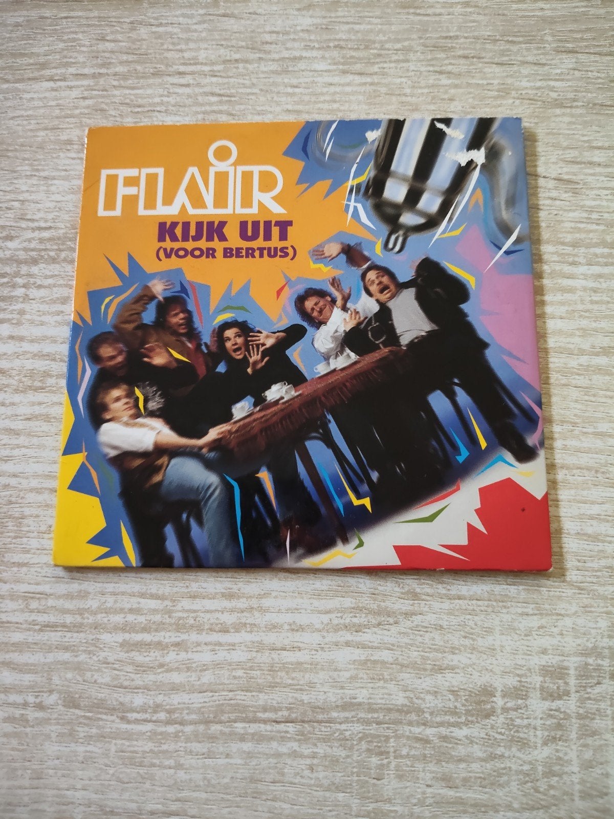 Flair - kijk uit, Ophalen of Verzenden, Nederlandstalig