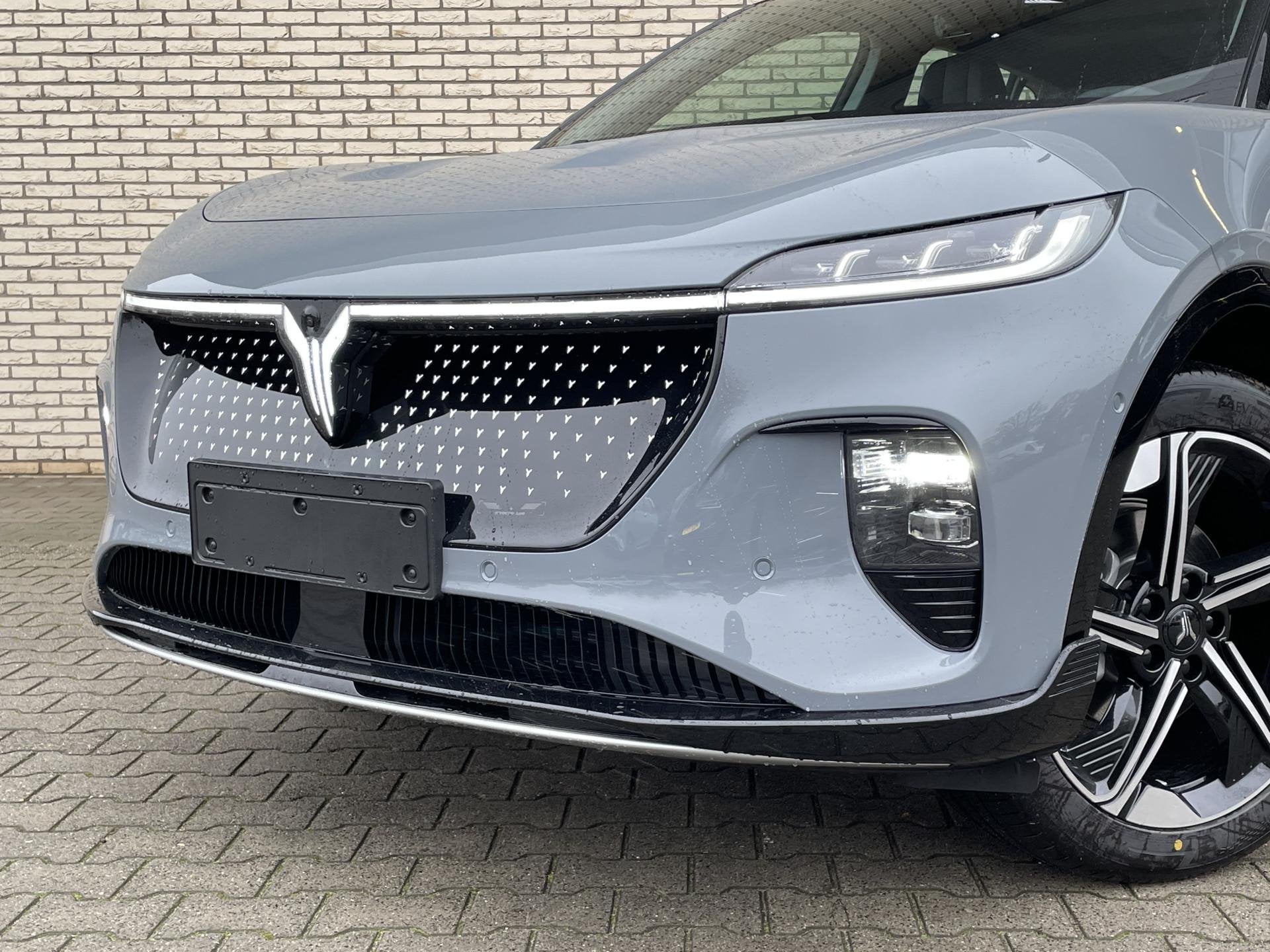 Voyah Courage Business Edition 80 kWh l Stoel verwarming/ven, Auto's, Voyah, 476 km, Parkeersensor, 80 kWh, Leder